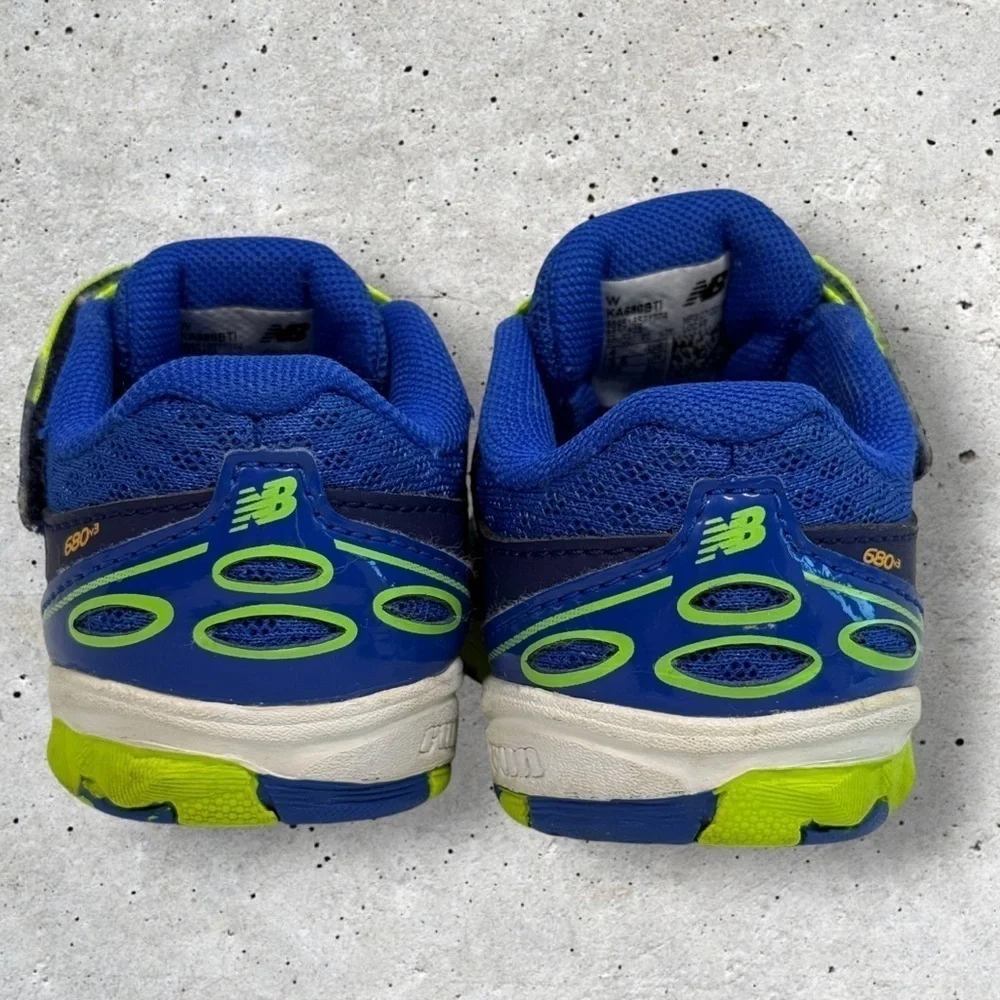 Baby New Balance sneakers size 4